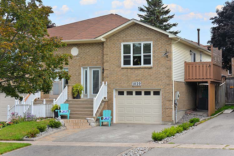 1029 Attersley Drive, Oshawa Virtual Tour and Real Estate Photography