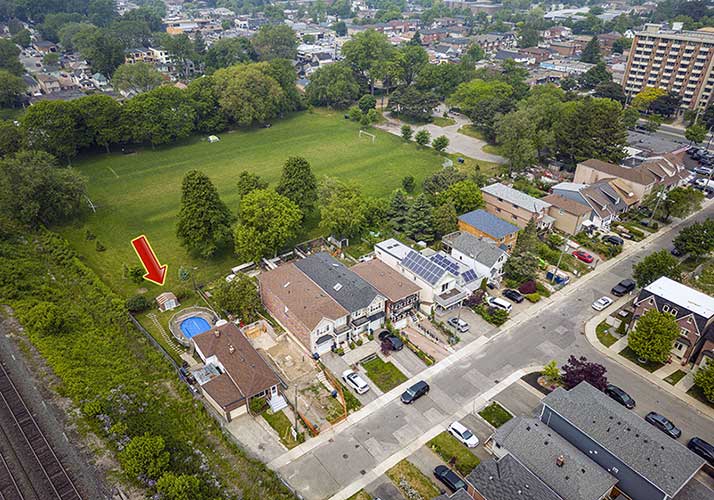 2 Leyton Avenue, Toronto Virtual Tour and Real Estate Photography